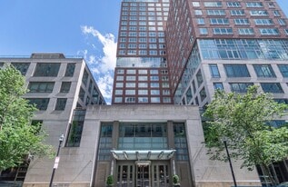 400 Stuart St, Unit 16G in Boston, MA - Building Photo