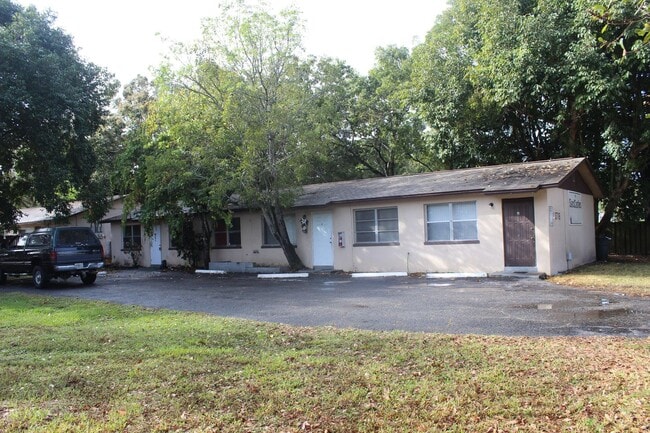property at 3718 Desoto Ave