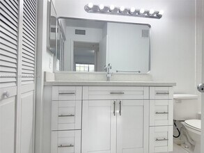 2081 Renaissance Blvd, Unit 208 in Miramar, FL - Building Photo - Building Photo