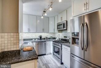 2201 L St NW in Washington, DC - Building Photo - Building Photo