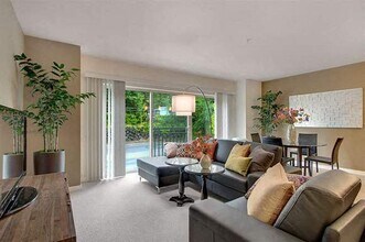 Compass Apartments in Edmonds, WA - Building Photo - Building Photo