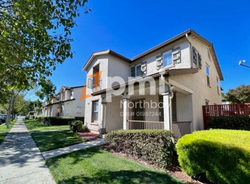 3200 Puffin Cir in Fairfield, CA - Building Photo