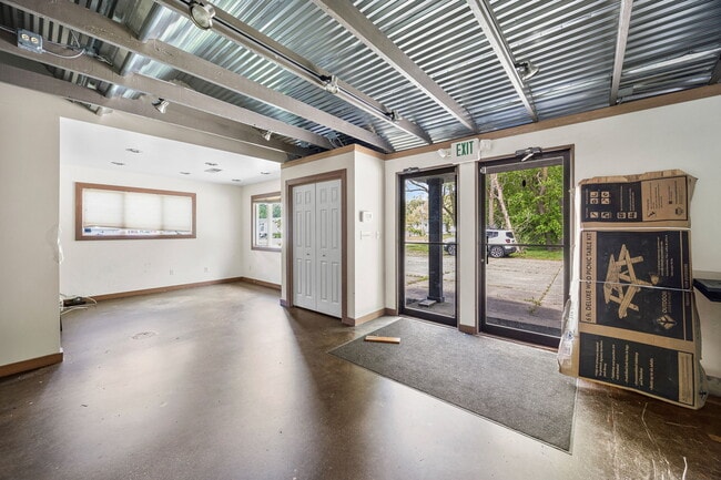 2406 Schumacher Dr in Mishawaka, IN - Building Photo - Building Photo