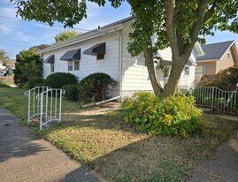 204 19th Ave in Moline, IL - Building Photo