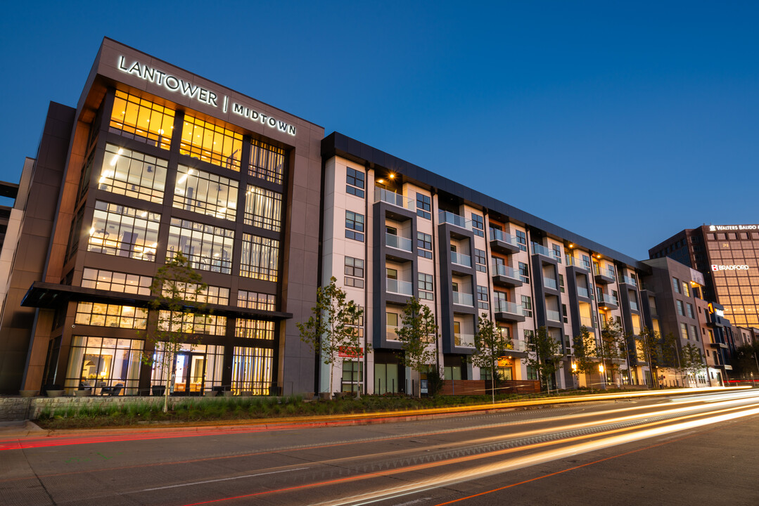 Lantower Midtown in Dallas, TX - Building Photo