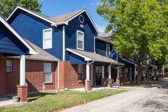 Asbury Place in San Marcos, TX - Building Photo - Building Photo