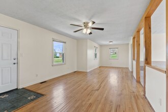 157 Southern Dr in Perryville, KY - Building Photo - Building Photo