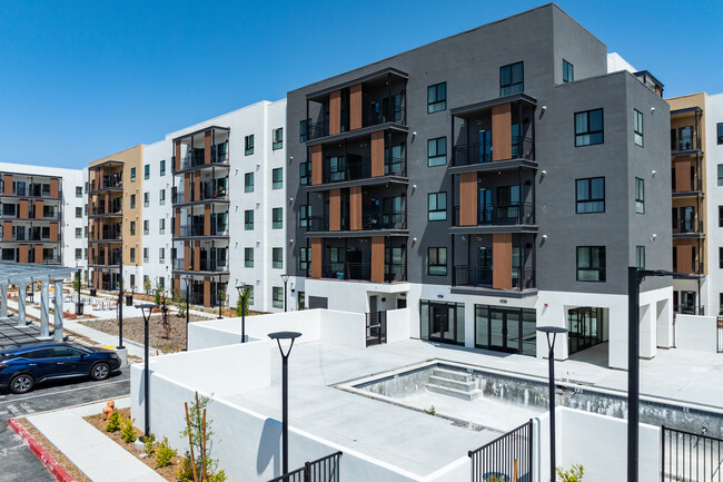 Santa Rosa Avenue in Santa Rosa, CA - Building Photo - Building Photo