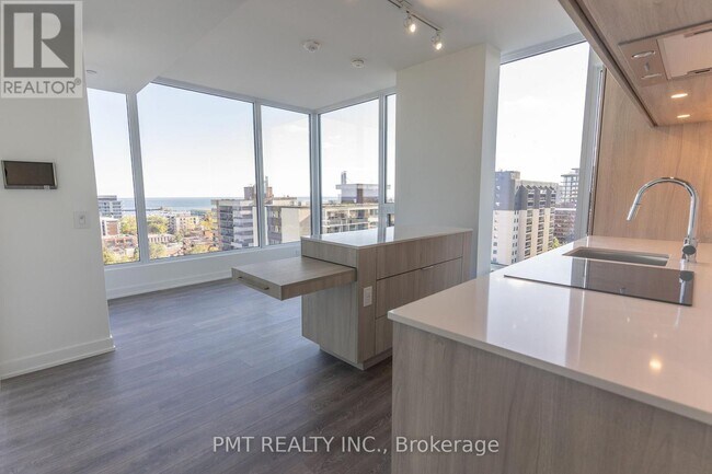 28 Ann St in Mississauga, ON - Building Photo - Building Photo