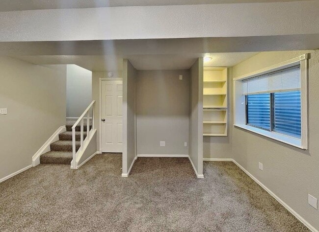 11029 Benton St in Westminster, CO - Foto de edificio - Building Photo