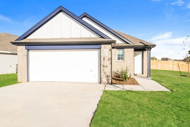 2003 Crimson Lake Blvd in El Reno, OK - Building Photo - Building Photo