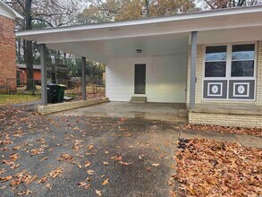 109 S Longfield Ave in North Little Rock, AR - Foto de edificio - Building Photo
