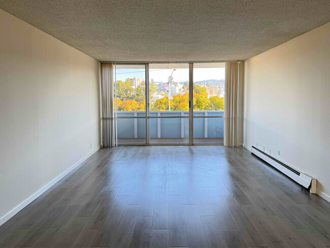 property at 1 Excelsior Ct