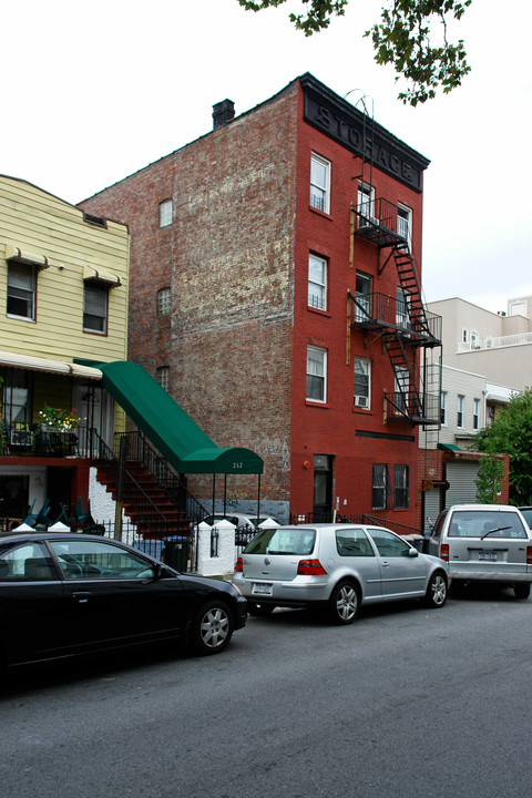 260 18th St in Brooklyn, NY - Building Photo