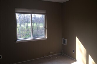 36 Bolton Ct in Franklin Township, NJ - Building Photo - Building Photo