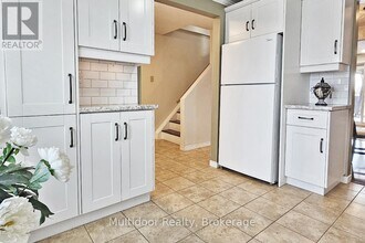 12 Hill St in Halton Hills, ON - Building Photo - Building Photo