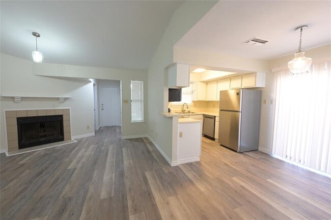 property at 916 Crockett St