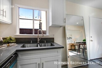 4010 W 130th St, Unit C in Hawthorne, CA - Foto de edificio - Building Photo