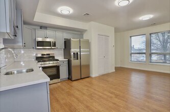 143 Zabriskie St in Jersey City, NJ - Building Photo - Building Photo