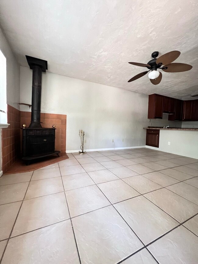 property at 2884 Par Ln