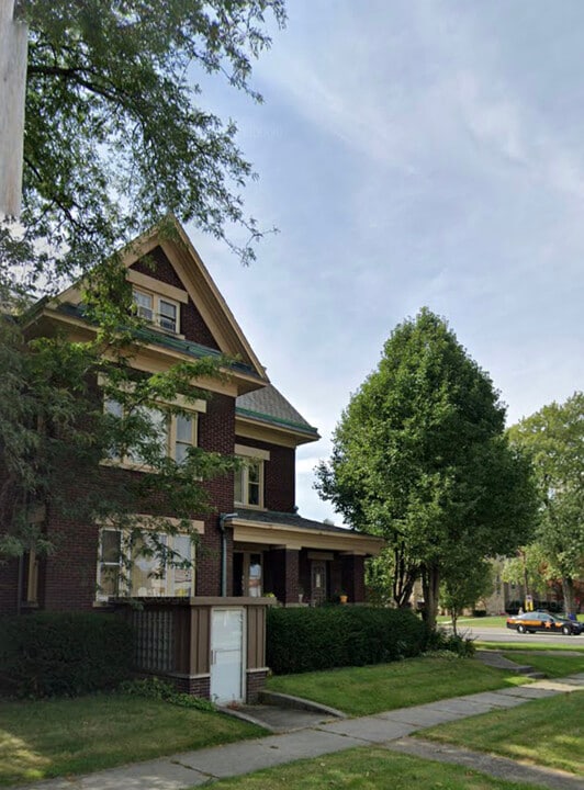 801 S Main St, Unit 801 s main in Findlay, OH - Building Photo