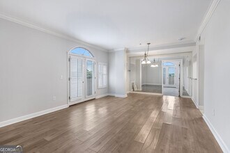 2161 Peachtree Rd NE in Atlanta, GA - Building Photo - Building Photo