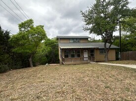 507 Scenic Run in Canyon Lake, TX - Building Photo