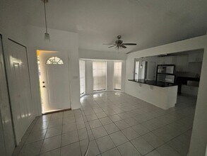 2111 Hancock Bridge Pkwy in Cape Coral, FL - Building Photo - Building Photo