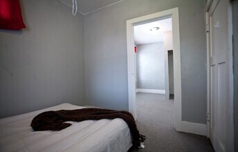 805 NE California St in Pullman, WA - Foto de edificio - Building Photo