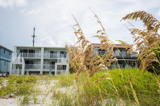 19306 Gulf Blvd in Indian Shores, FL - Building Photo - Building Photo