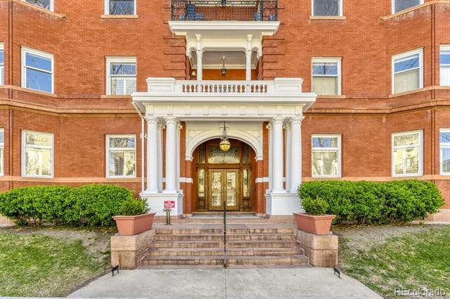 property at 836 E 17th Ave