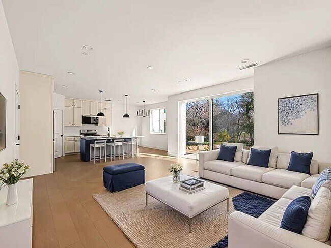 4755 Racetrack Cir in Rocklin, CA - Building Photo - Building Photo