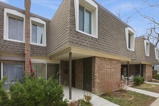 1631 W Belle Plaine Ave in Chicago, IL - Building Photo