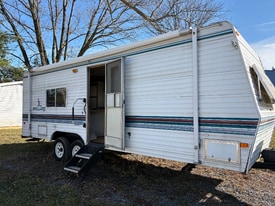 146 Smokey Ln in Elkton, VA - Building Photo