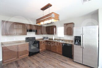 1041 Prior Ave in Coolidge, AZ - Building Photo - Building Photo