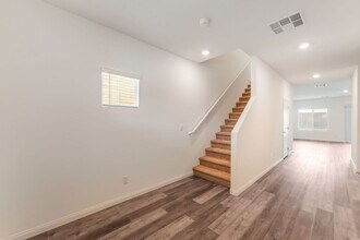 1292 Miller Spgs Ln in North Las Vegas, NV - Building Photo - Building Photo