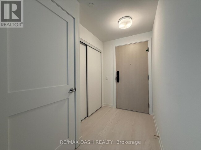 1-401 Hillsdale Ave W