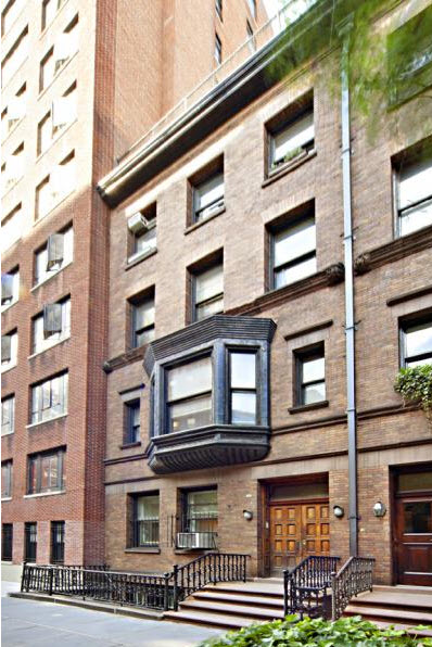 3 E 10th St in New York, NY - Building Photo