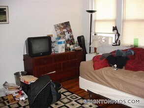 27 Egremont Rd, Unit 2 in Boston, MA - Building Photo - Building Photo