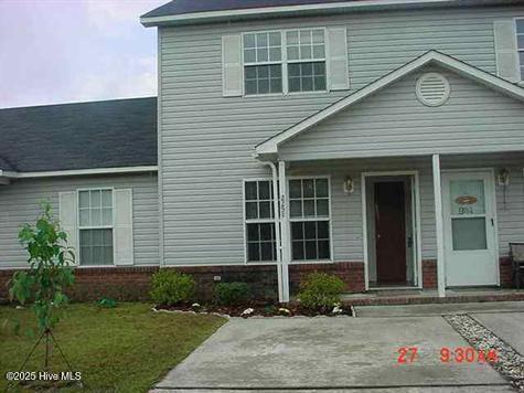 2251 Brandymill Ln in Jacksonville, NC - Foto de edificio