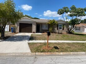 12812 129th Ave in Largo, FL - Building Photo