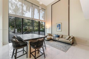6000 Collins Ave, Unit 112 in Miami Beach, FL - Building Photo
