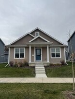 2175 Autumn Lake Parkway in Madison, WI - Building Photo