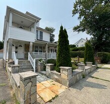 993 Lindley St in Bridgeport, CT - Building Photo