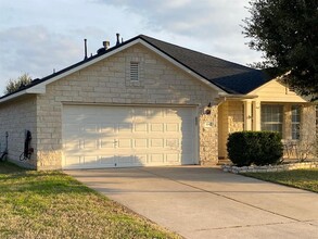 106 Chandler Crossing Trail in Round Rock, TX - Building Photo - Building Photo