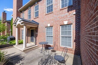 5706 Hampshire Ln in Ypsilanti, MI - Building Photo - Building Photo