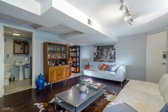 900 W Grace St in Chicago, IL - Building Photo - Building Photo