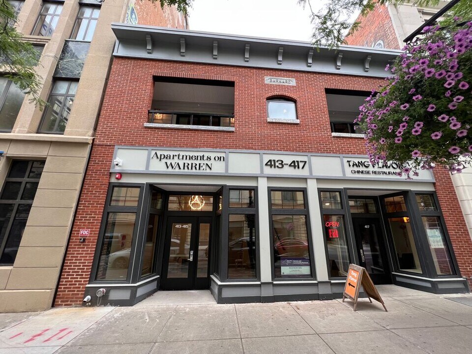 413 S Warren St in Syracuse, NY - Building Photo