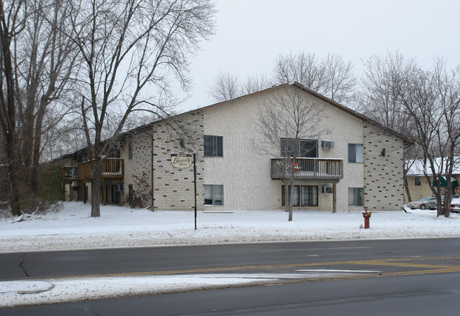 Beverly Apartments in Anoka, MN - Foto de edificio - Building Photo