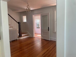 14 Rosedale Ave in Hastings On Hudson, NY - Building Photo - Building Photo